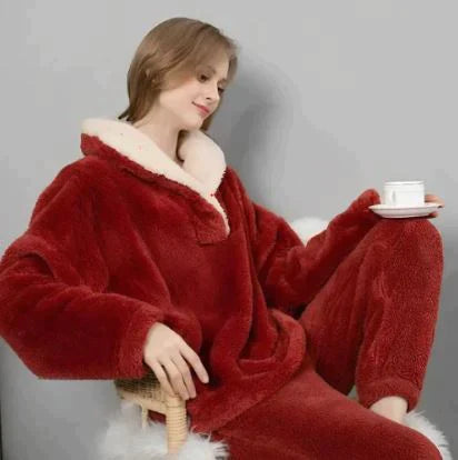 Colleen - Pyjamassæt i blød fleece til natten